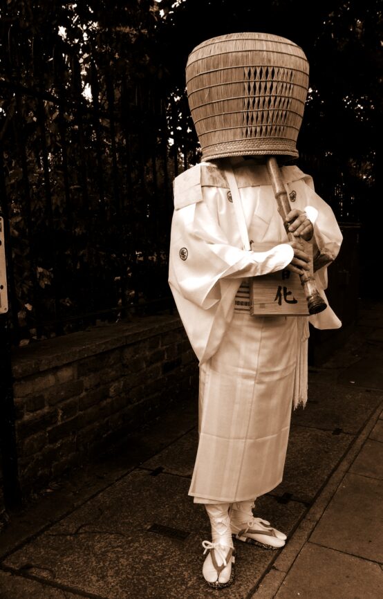 musician playing shakuhachi flute in Tokyo Japan - Underground music in tokyo
